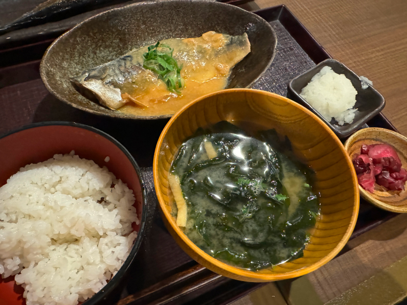 しんぱち食堂の鯖の味噌煮