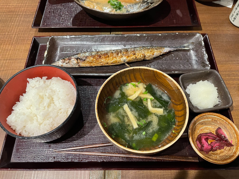 しんぱち食堂のさんまの塩焼き