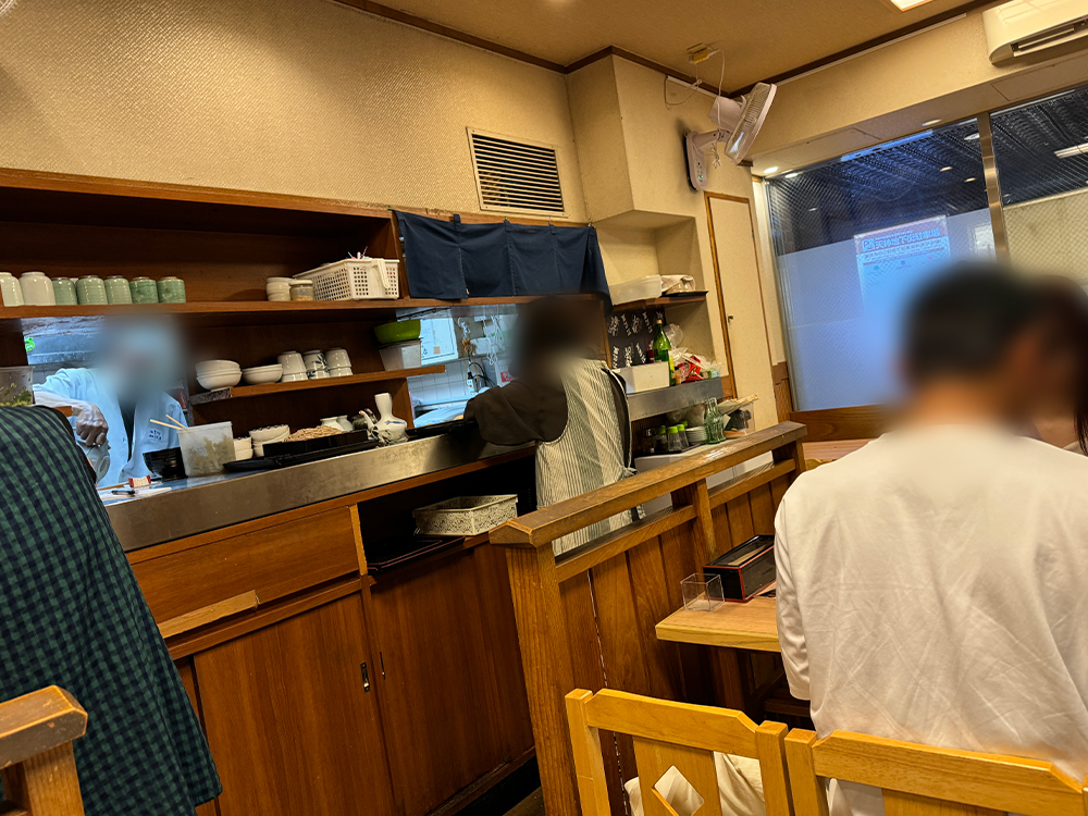 加辺屋の店内