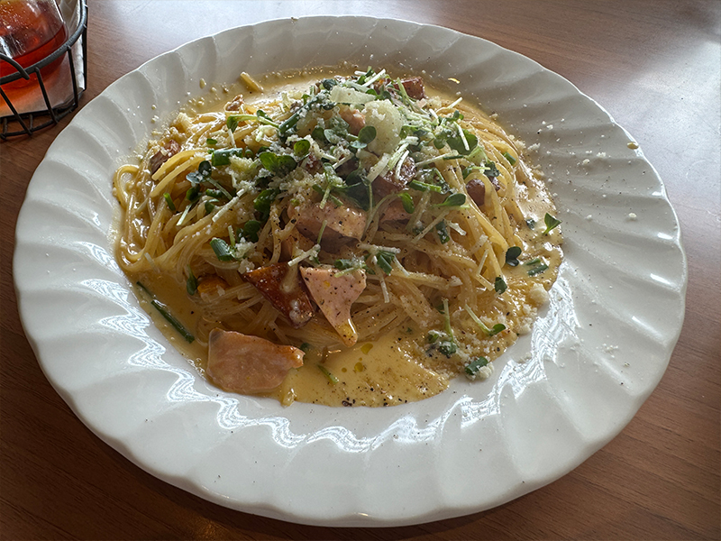 イタリアン食堂 NUKUNUKUの鮭とかぼちゃのクリーム