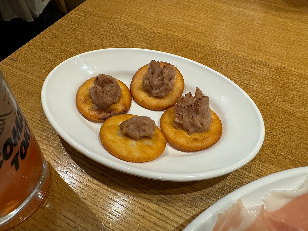 地下のニューコマツのお通し