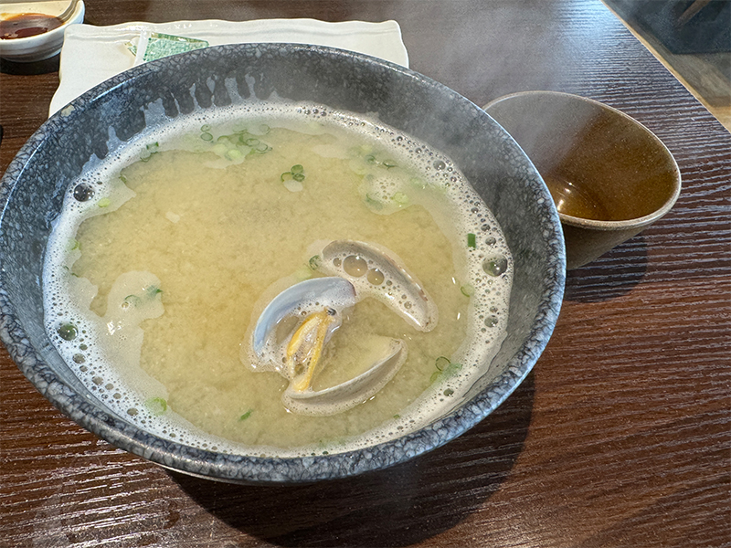 博多豊一 ベイサイドプレイス博多のお味噌汁