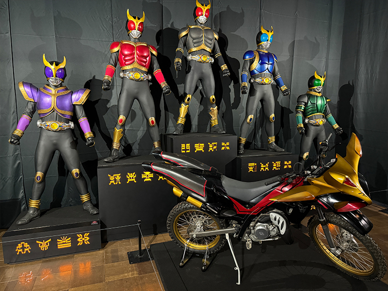 超クウガ展のライジングとビートチェイサー2000