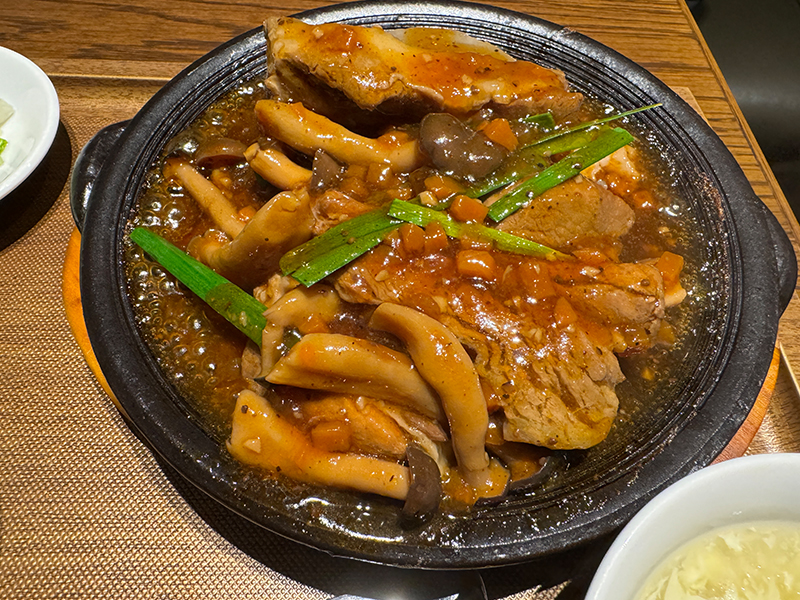 侑久上海 THE BUND 天神店のスペアリブ