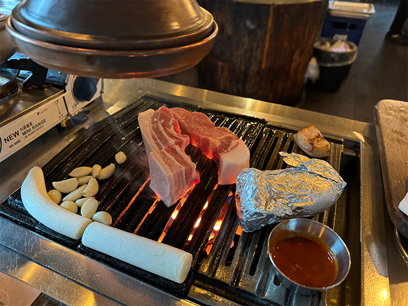 金豚食堂(クムテジシッタン)のサムギョプサル