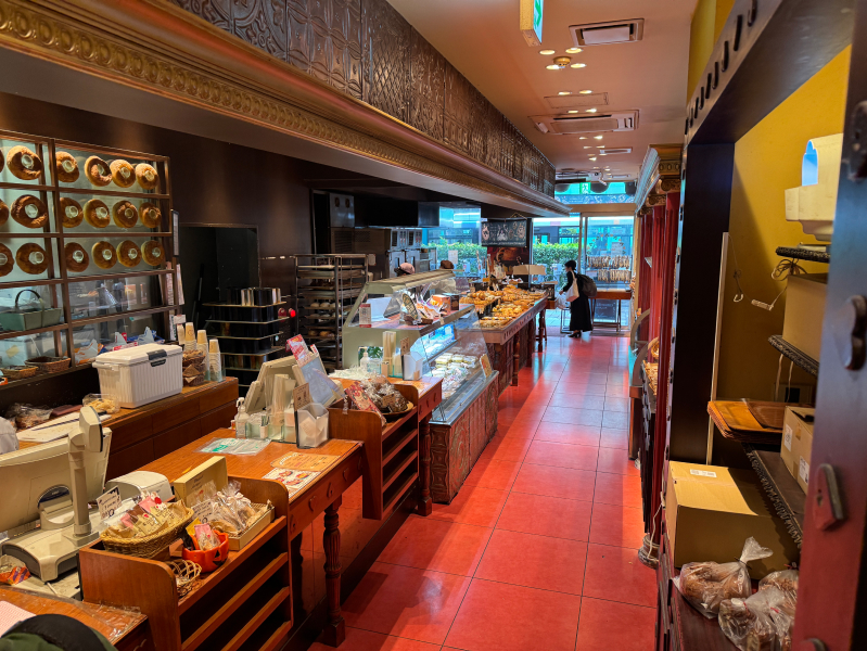 ハートブレッドアンティーク 福岡天神店の店内