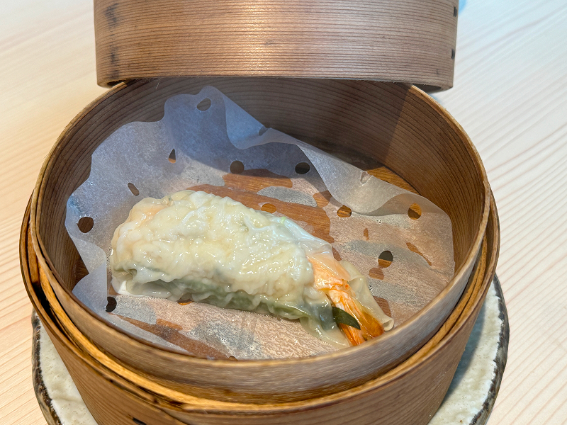 えびえび食堂 えび八本 住吉店のまるごと一匹手包み海老シュウマイ