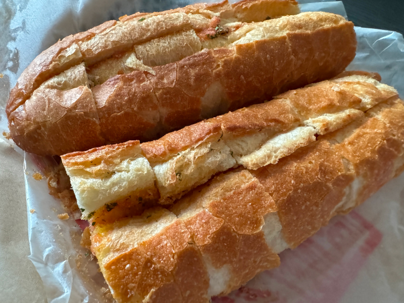 Full Full パンとワインの明太フランス