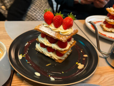 cafe TANNAL 大名店のあまおうミルフィーユ