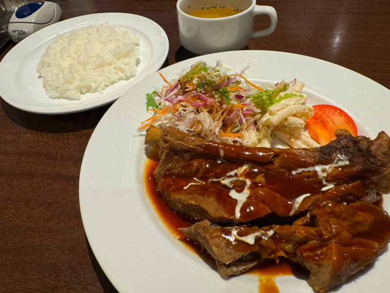 ビアレストラン Pubキリンのスペアリブ煮込み