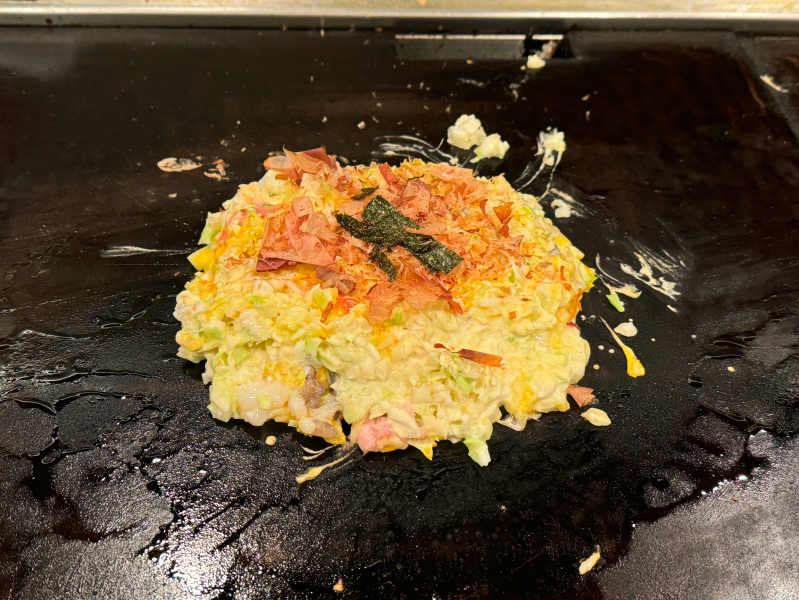 お好み焼き赤坂のミックスお好み焼き