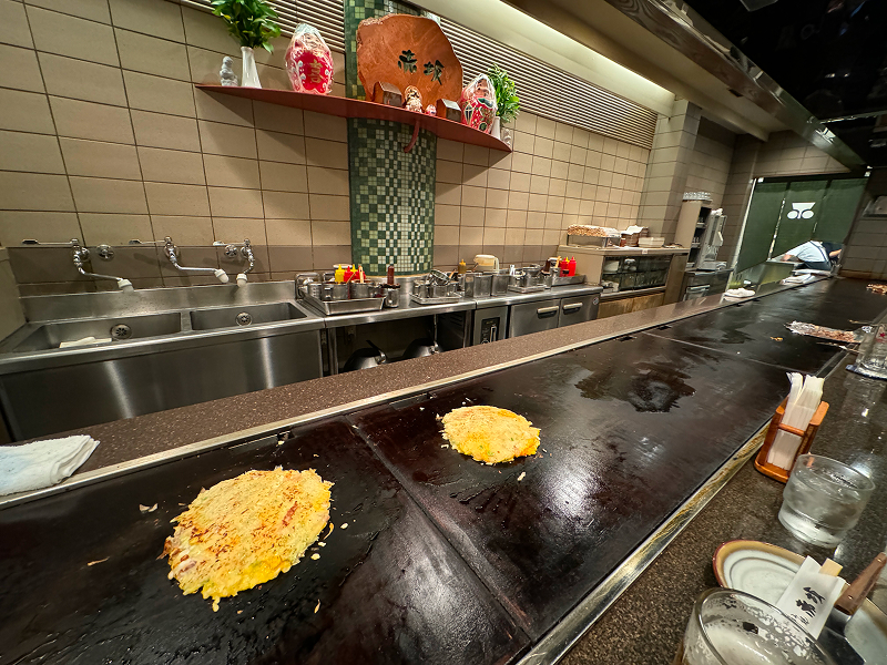 お好み焼き赤坂のミックスお好み焼き