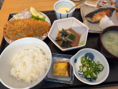 田中田式海鮮食堂 魚忠(うおちゅう)の本日のお刺身と選べるメイン膳2種(自家製銀ダラ味噌漬け+手仕込みアジフライ)