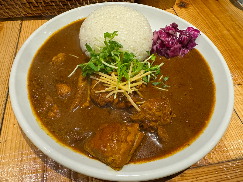 クボカリー 大名店のスパイシーチキンカレー
