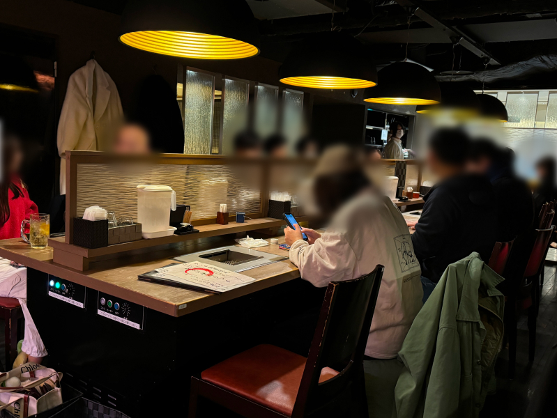 天神黒毛流 焼肉 参星の店内