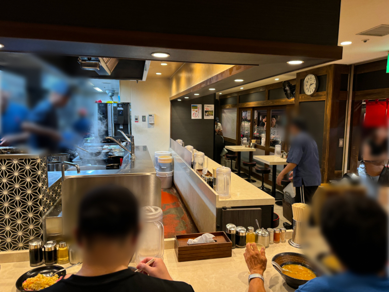 博多川端どさんこ 博多デイトス店の店内