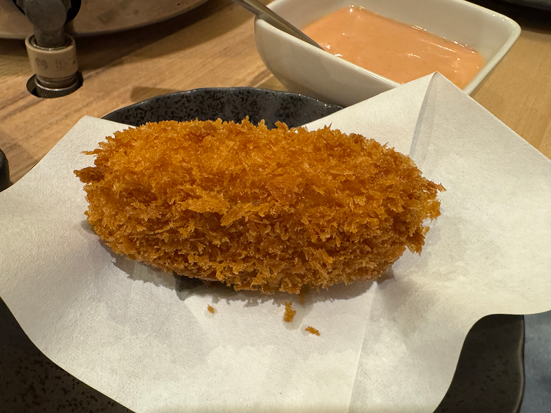 〇八ホルモン 博多店のコロッケ