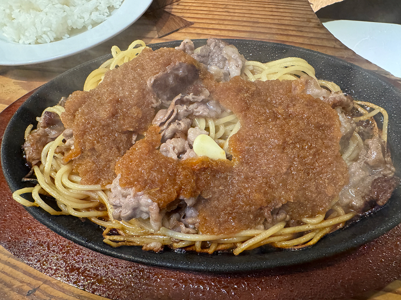 焼肉ホルモン山翔の黒毛和牛ビーフバター焼き